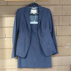 Banana Republic suit